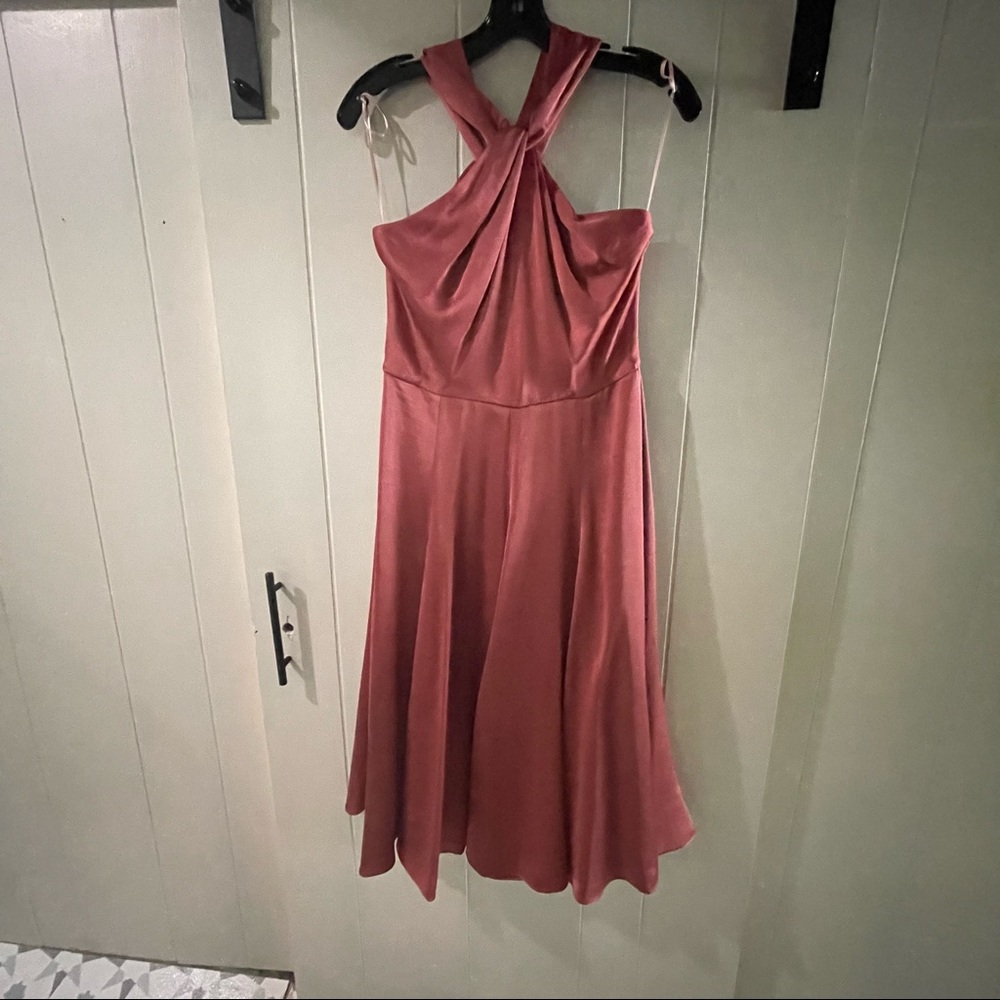 Gal Meets Glam classic midi dress